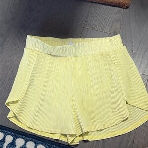 All in motion XS yellow ruched shorts EUC